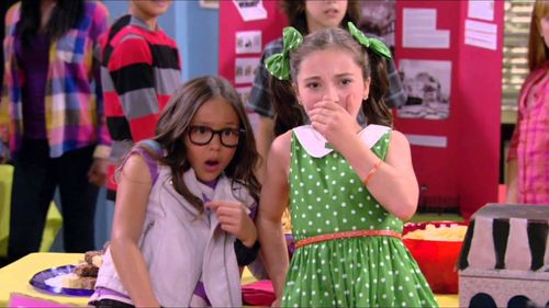 Breanna Yde and Ava Cantrell in The Haunted Hathaways (2013)