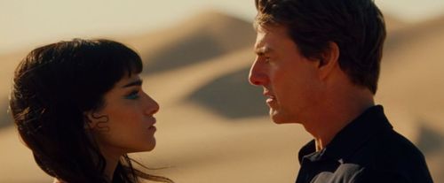 Tom Cruise and Sofia Boutella in The Mummy (2017)