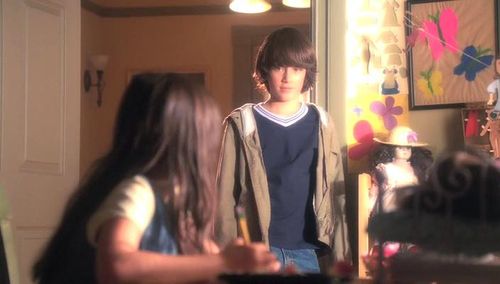 Isabelle Fuhrman and Austin Thomas in Ghost Whisperer (2005)