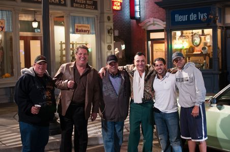 Tom Sizemore, Scott Egan, Ron Singer, Mike Starr, Scott Reed, and Mike Dusi in The Bronx Bull (2016)