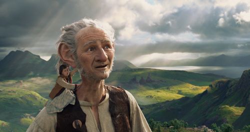 Mark Rylance and Ruby Barnhill in The BFG (2016)