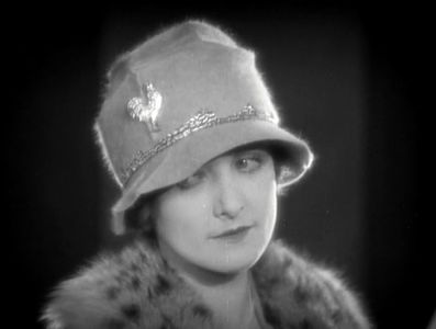 Lillian Hall-Davis in The Ring (1927)