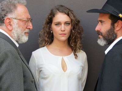 Makram Khoury, Zohar Strauss, and Ariane Labed in Magic Men (2014)
