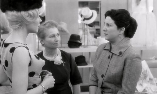 Dominique Davray, Renée Duchateau, and Corinne Marchand in Cléo from 5 to 7 (1962)