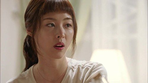 Yeon-hee Lee in Reunited Worlds (2017)