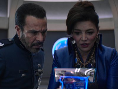 Shohreh Aghdashloo and Michael Irby in The Expanse: Gaugamela (2020)