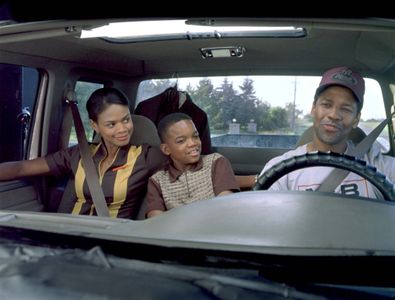 Denzel Washington, Kimberly Elise, and Daniel E. Smith in John Q (2002)