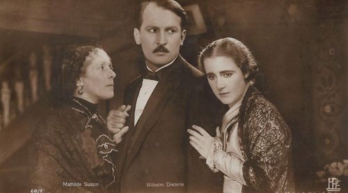 William Dieterle, Henny Porten, and Mathilde Sussin in Violantha (1927)