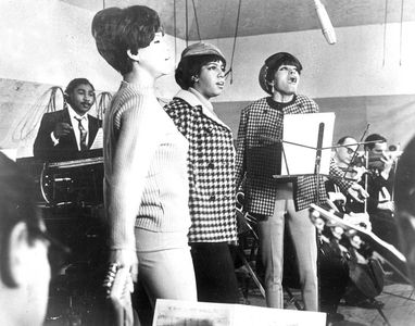 Diana Ross, Florence Ballard, The Supremes, and Mary Wilson
