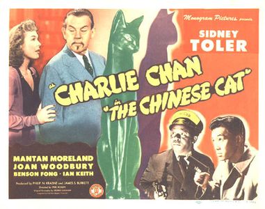 Benson Fong, Mantan Moreland, Sidney Toler, and Joan Woodbury in Charlie Chan in the Chinese Cat (1944)