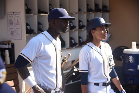 Mo McRae and Kylie Bunbury in Pitch (2016)