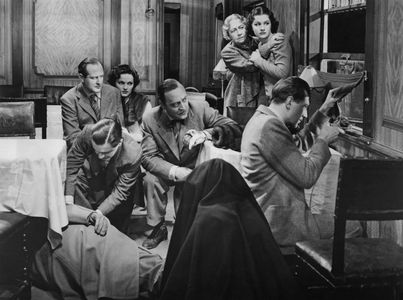 Margaret Lockwood, Cecil Parker, Basil Radford, Michael Redgrave, Linden Travers, Naunton Wayne, and May Whitty in The L