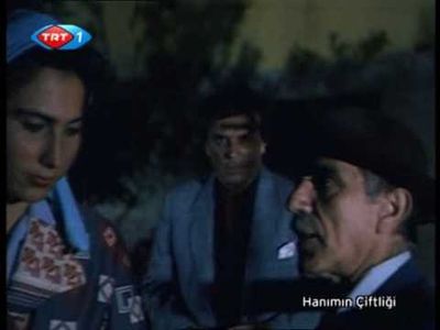 Aydemir Akbas and Efgan Efekan in Hanimin Çiftligi (1990)