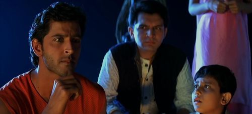 Hrithik Roshan and Rajesh Tandon in Kaho Naa... Pyaar Hai (2000)
