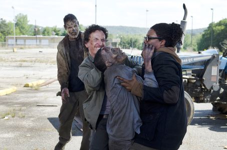 Michael Traynor and Corey Hawkins in The Walking Dead (2010)