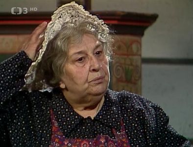 Stella Zázvorková in Kasta P cili Kabaret starsích pánu (1992)