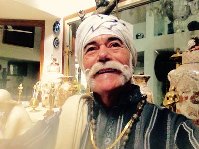 DOC PHINEAS as the Maharaja of Ishnapur in 