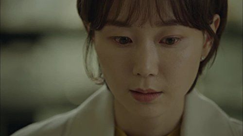 Yoo-Young Lee in Tunnel (2017)