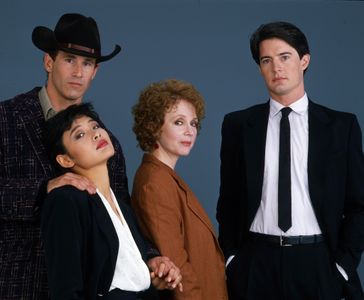 Joan Chen, Piper Laurie, Kyle MacLachlan, and Michael Ontkean in Twin Peaks (1990)