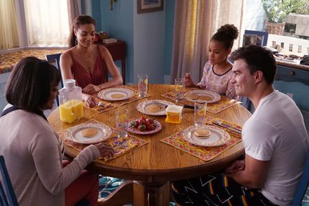 Lynn Whitfield, Rochelle Aytes, Rob Mayes, and Corinne Massiah in Mistresses (2013)