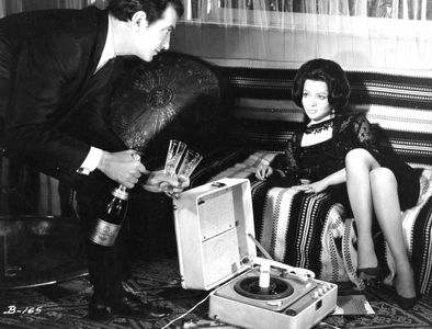 Leo Anchóriz and Sara Montiel in Casablanca, Nest of Spies (1963)