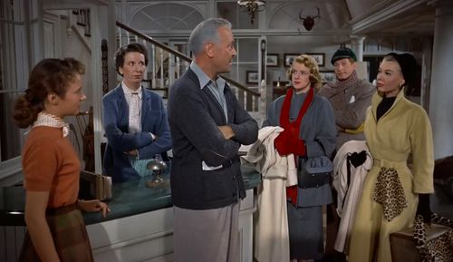 Danny Kaye, Rosemary Clooney, Dean Jagger, Vera-Ellen, Anne Whitfield, and Mary Wickes in White Christmas (1954)