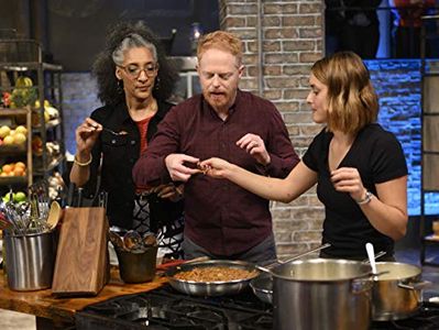 Jesse Tyler Ferguson, Mika Leon, and Carla Hall in Beat Bobby Flay: All in the Family (2019)