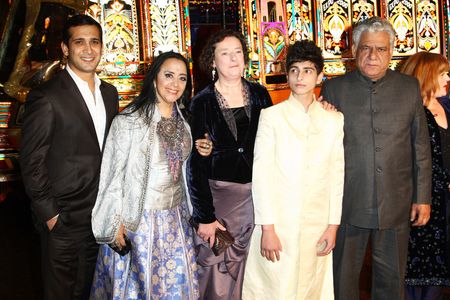 Ila Arun, Linda Bassett, Jimi Mistry, Om Puri, and Aqib Khan