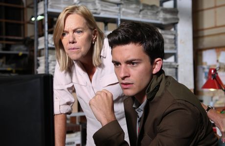 Jonathan Bailey and Carolyn Pickles in Broadchurch (2013)