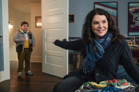 Lauren Graham and Maxwell Simkins in The Mighty Ducks: Game Changers: Game On (2021)