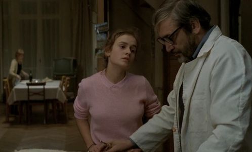 Sandrine Bonnaire, Evelyne Ker, and Maurice Pialat in À Nos Amours (1983)