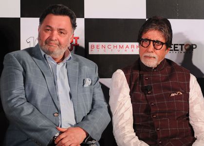 Amitabh Bachchan, Rishi Kapoor, and Umesh Shukla in 102 Not Out (2018)