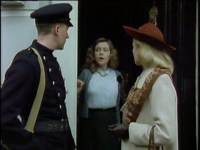 Jennifer Ehle, James Gaddas, and Maria Miles in The Camomile Lawn (1992)
