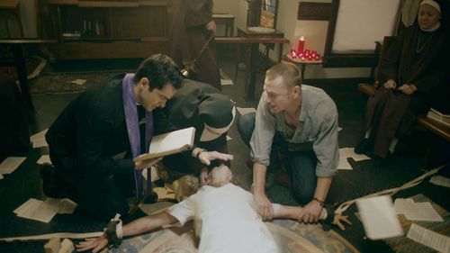 Ben Daniels, Deanna Dunagan, Alfonso Herrera, and Hannah Kasulka in The Exorcist (2016)