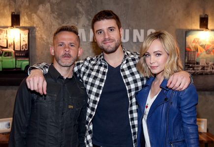Dominic Monaghan, Ksenia Solo, and Carles Torrens at an event for Mydiveo Live (2016)