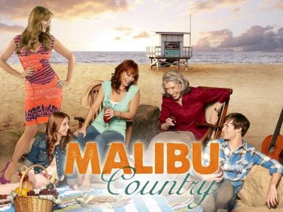 Reba McEntire, Lily Tomlin, Sara Rue, Justin Prentice, and Juliette Angelo in Malibu Country (2012)