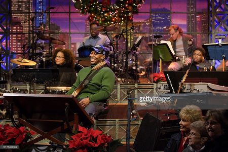 Kevin Eubanks in The Tonight Show with Jay Leno (1992)