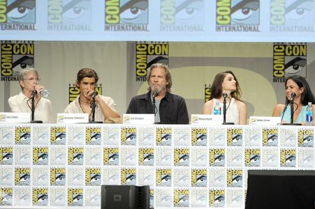 Jeff Bridges, Lois Lowry, Nikki Silver, Odeya Rush, and Brenton Thwaites at an event for The Giver (2014)