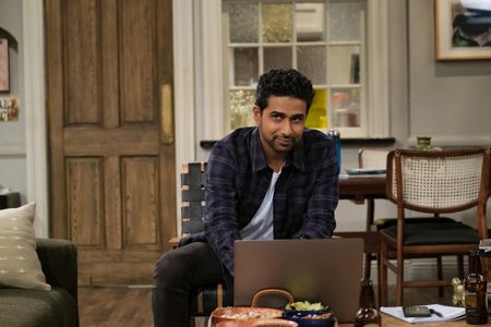 Suraj Sharma in How I Met Your Father (2022)
