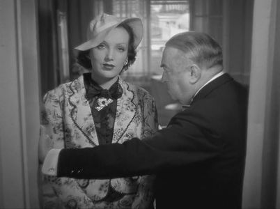 Mireille Balin and Charles Granval in Pépé le Moko (1937)
