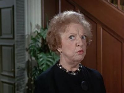 Marion Lorne in Bewitched (1964)