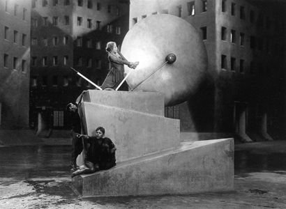 Brigitte Helm and Horst von Harbou in Metropolis (1927)