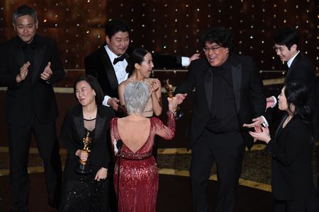 Jane Fonda, Bong Joon Ho, Song Kang-ho, and Choi Woo-sik at an event for The Oscars (2020)