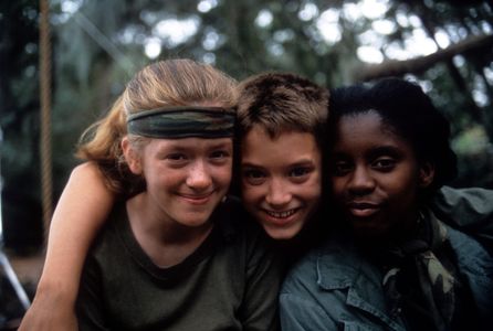 Elijah Wood, LaToya Chisholm, and Lexi Randall in The War (1994)