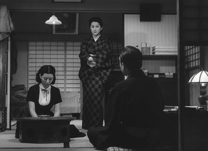 Michiyo Kogure, Shin Saburi, and Keiko Tsushima in The Flavor of Green Tea Over Rice (1952)
