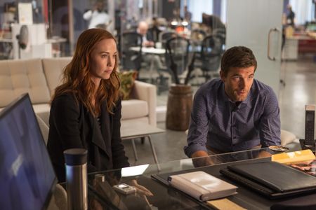 Elyse Levesque and Lucas Bryant in Shoot the Messenger (2016)