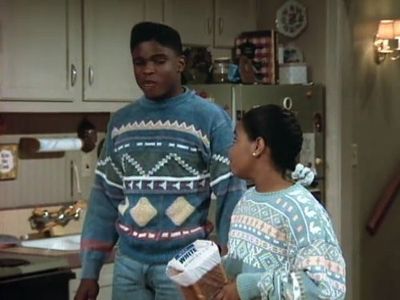 Darius McCrary and Kellie Shanygne Williams in Family Matters (1989)