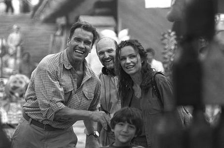 Arnold Schwarzenegger, Andrew Davis, Francesca Neri, and Tyler Posey in Collateral Damage (2002)