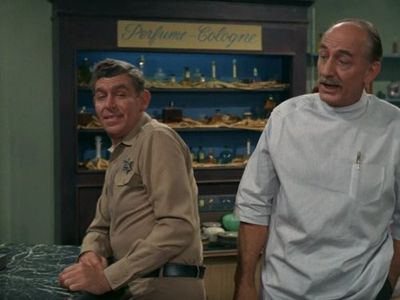 Andy Griffith and Robert F. Simon in The Andy Griffith Show (1960)