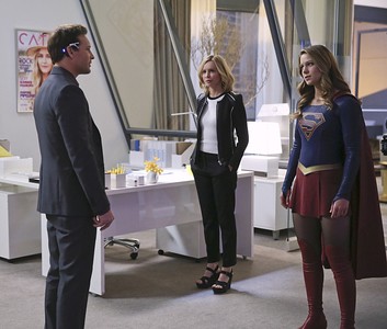 Calista Flockhart, Peter Facinelli, and Melissa Benoist in Supergirl (2015)